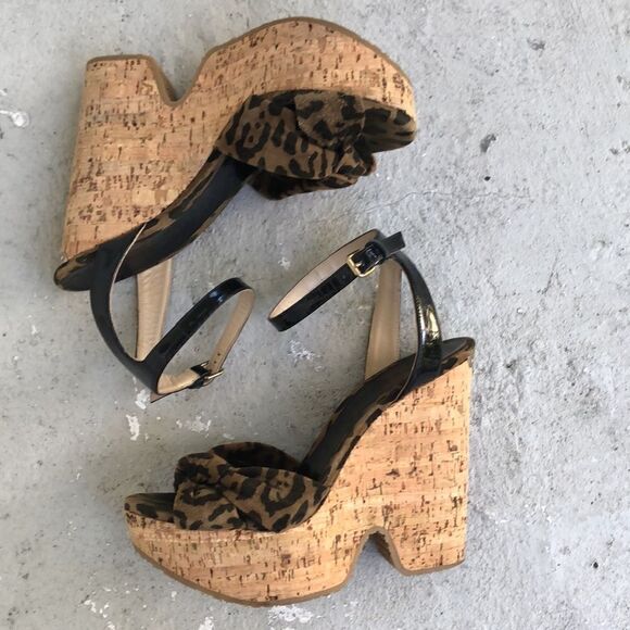 Jimmy Choo Patent Leather w/ leopard print - Picture 2 of 8